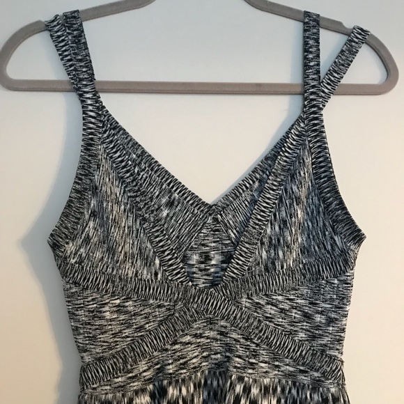 Guess Black and white mini dress - Picture 3 of 7